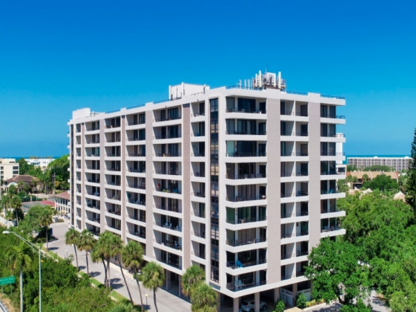 Sixth floor Condo with views of Northern Siesta Key and the Gulf